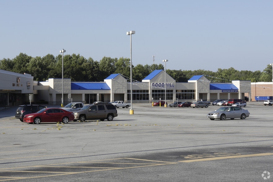 1070 E Franklin St, Hartwell, GA for lease - Primary Photo - Image 2 of 6