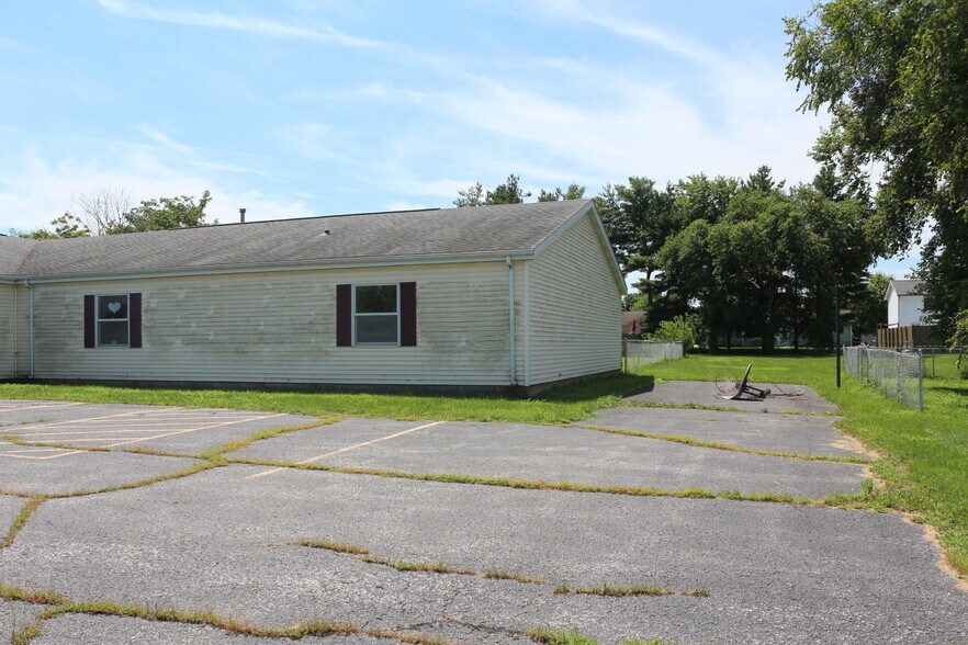 3001 W Lafayette Ave, Jacksonville, IL à vendre - Photo du bâtiment - Image 3 de 23
