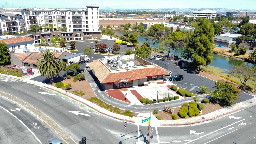 1001 Veterans Blvd, Redwood City, CA à louer - Photo du bâtiment - Image 1 de 4