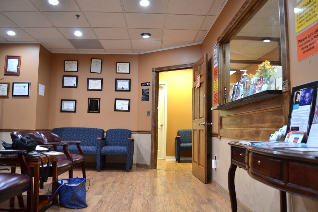 670 N Beers St, Holmdel, NJ 07733 - Unité 2 - - Photo intérieure - Image 2 of 22