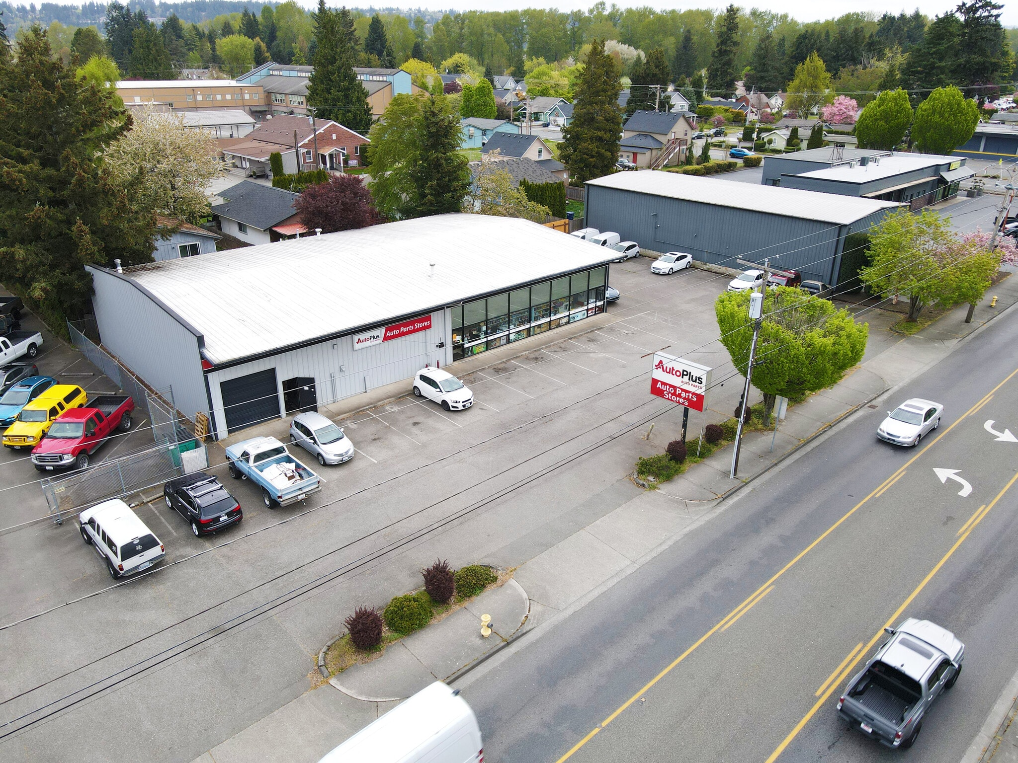 427 E Main Ave, Puyallup, WA à vendre Photo du bâtiment- Image 1 de 4