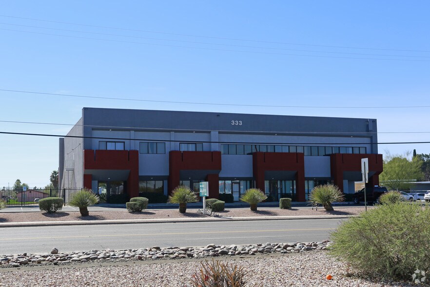 333 W Fort Lowell Rd, Tucson, AZ à vendre - Photo du bâtiment - Image 2 de 5