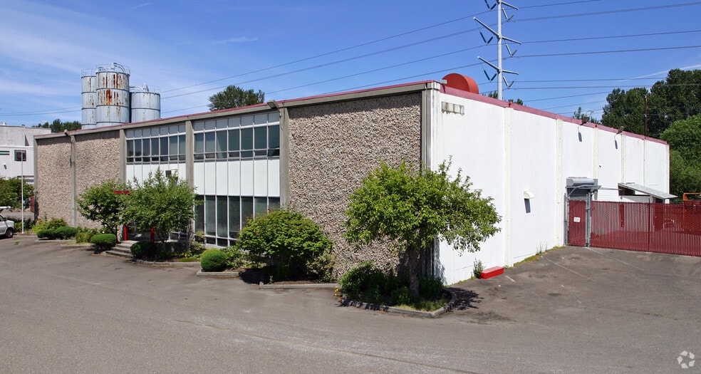 17300 W Valley Hwy, Tukwila, WA for lease - Building Photo - Image 2 of 4