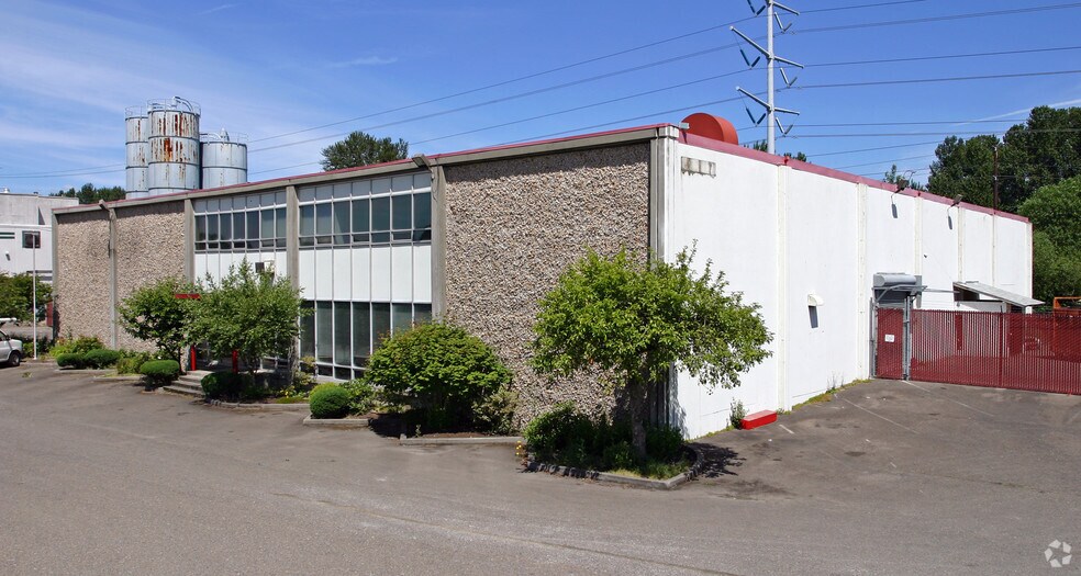 17300 W Valley Hwy, Tukwila, WA à louer - Photo du bâtiment - Image 2 de 4
