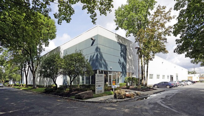 Plus de détails pour 17-09 Zink Pl, Fair Lawn, NJ - Industriel à vendre