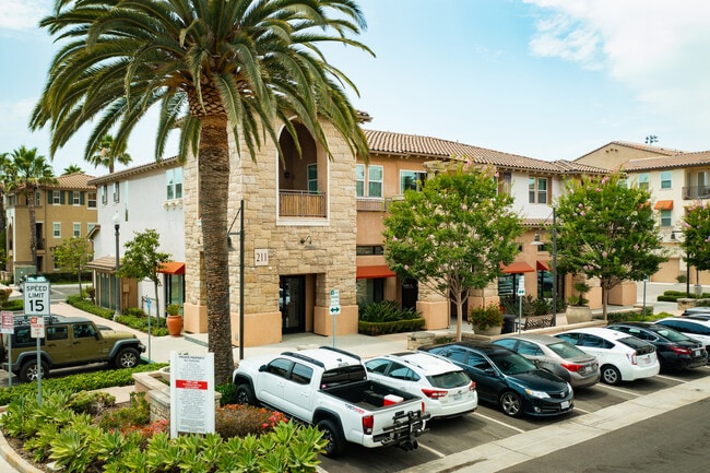 More details for 211 Village Commons Blvd, Camarillo, CA - Retail for Sale