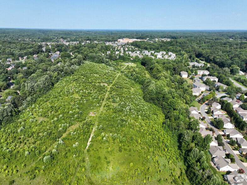 4870 Robinhood Rd, Winston-Salem, NC for sale - Building Photo - Image 3 of 19