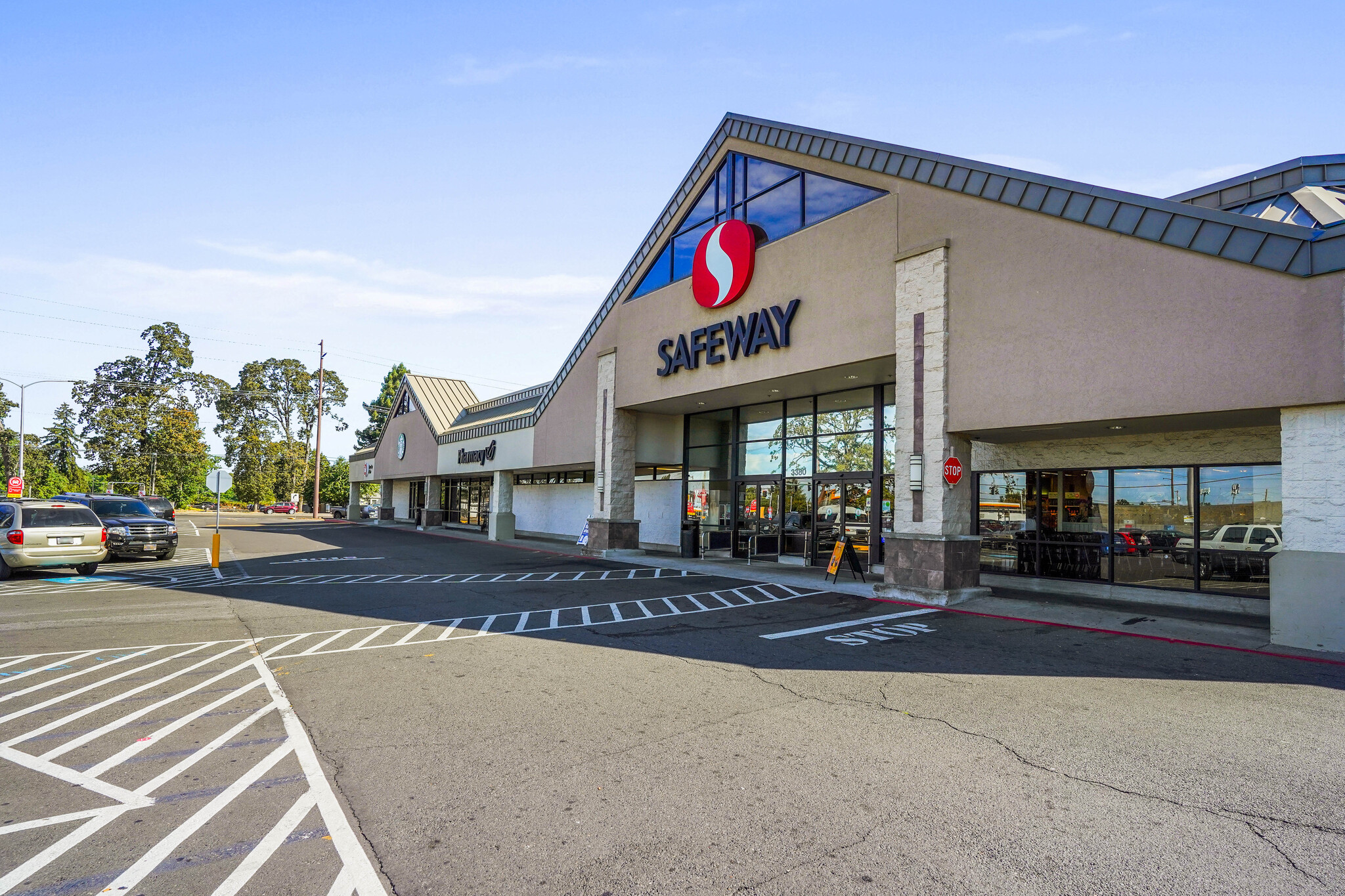 3380 Lancaster Dr NE, Salem, OR for lease Building Photo- Image 1 of 26