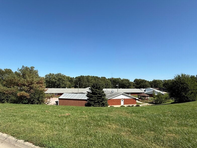 702 Cedar Ave, Laurel, NE for sale - Building Photo - Image 2 of 43