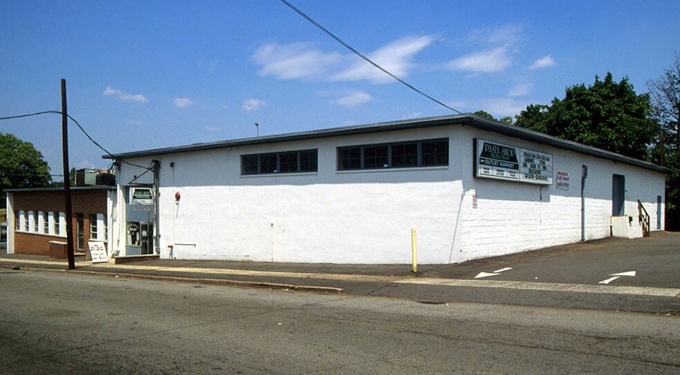 725 Valley Brook Ave, Lyndhurst, NJ for lease - Primary Photo - Image 1 of 1