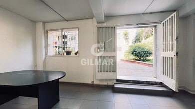 Retail in Madrid, Madrid for lease Interior Photo- Image 1 of 6
