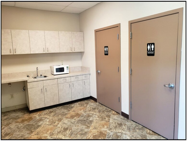 2995 R St, Merced, CA à louer - Photo intérieure - Image 2 de 6