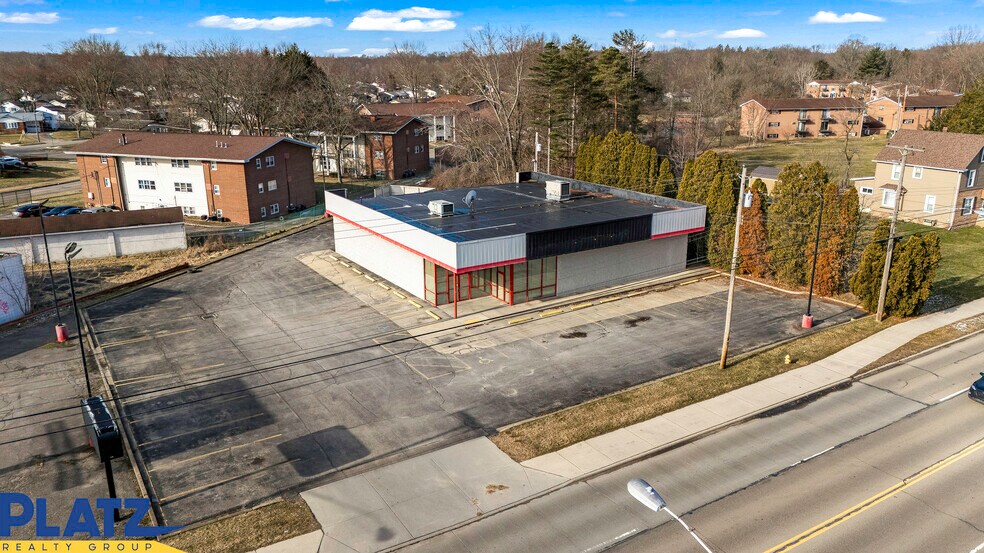 2727 Parkman Rd, Warren, OH à louer - Photo du bâtiment - Image 3 de 6