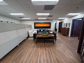 5000 W 95th St, Prairie Village, KS for lease Interior Photo- Image 2 of 10