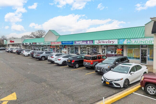 More details for 2026 N Jerusalem Rd, North Bellmore, NY - Retail for Sale
