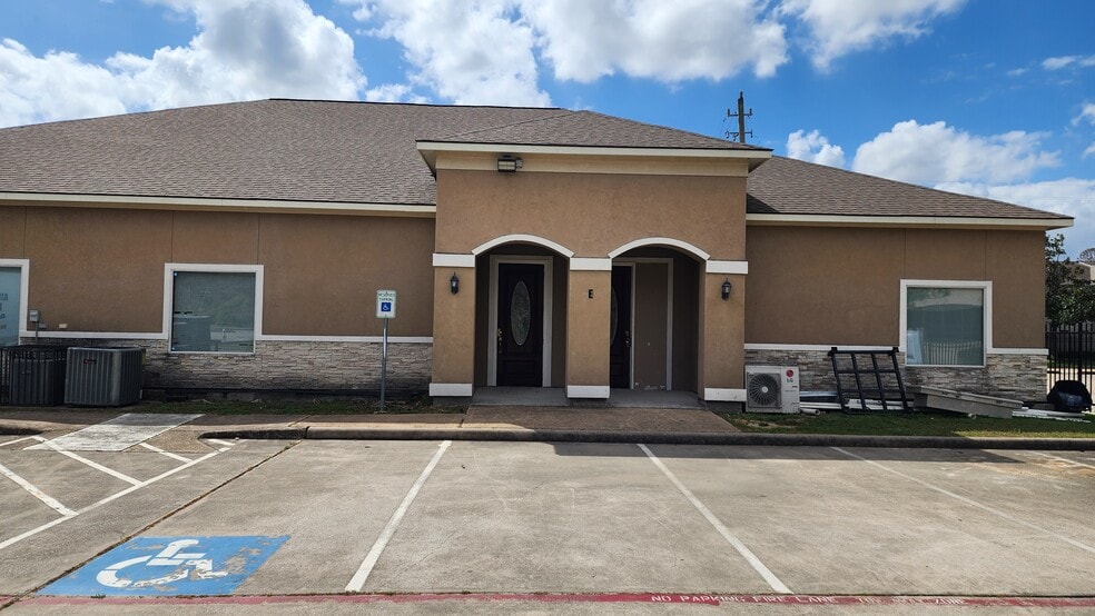 17434 Red Oak Dr, Houston, TX for lease - Building Photo - Image 2 of 32