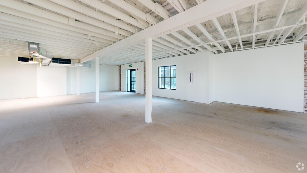 1246 Central Ave, Saint Petersburg, FL for lease - Matterport 3D Scan - Image 3 of 26