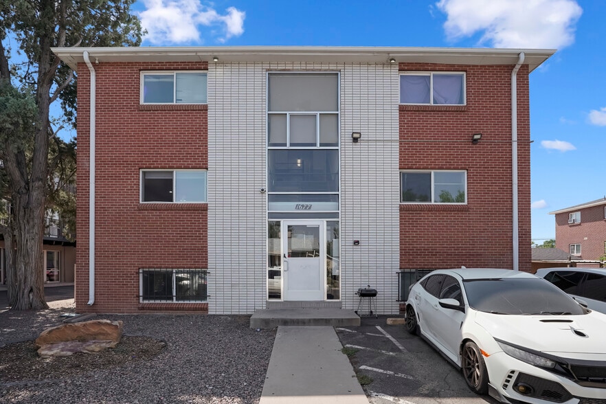 1677 Geneva St, Aurora, CO for sale - Building Photo - Image 2 of 21