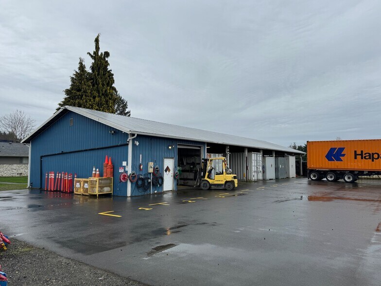 1124 Valley Ave NW, Puyallup, WA à louer - Photo du bâtiment - Image 2 de 10