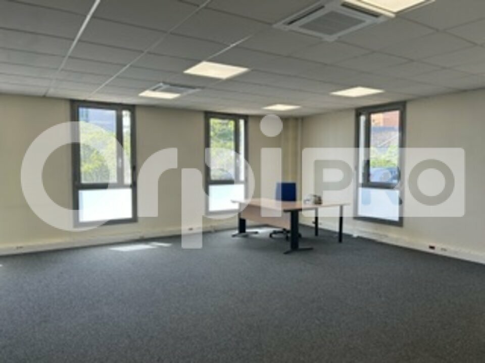 Office in Limas for sale Interior Photo- Image 1 of 5