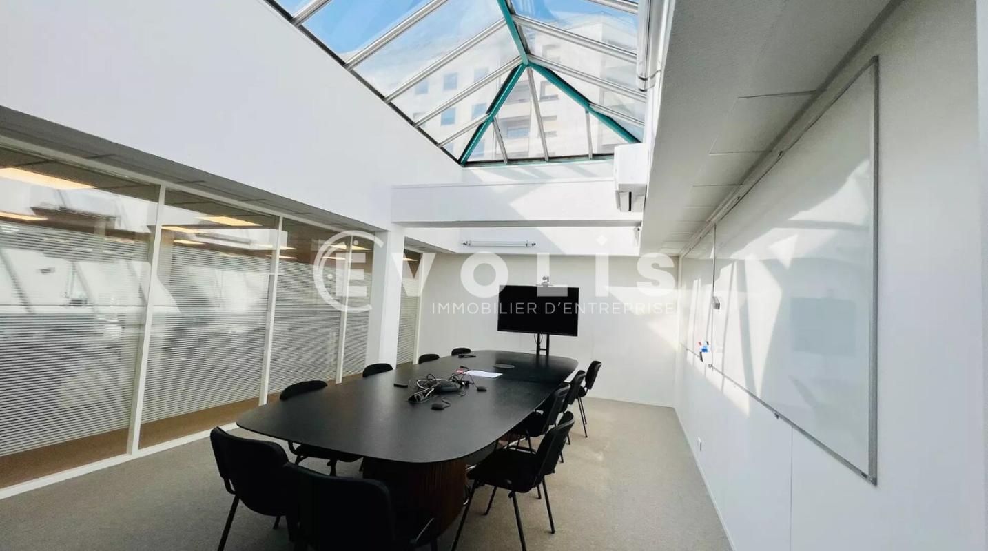 Bureau dans Boulogne-Billancourt à louer Photo du bâtiment- Image 1 de 11