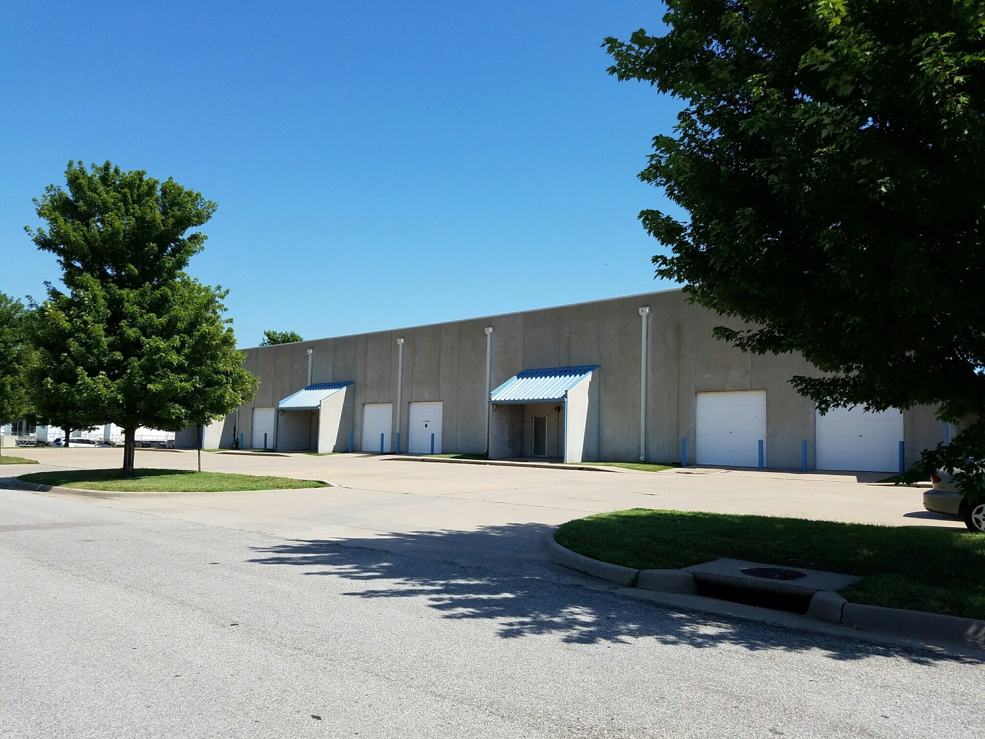 4969 S Lulu Ct, Wichita, KS for lease Primary Photo- Image 1 of 10