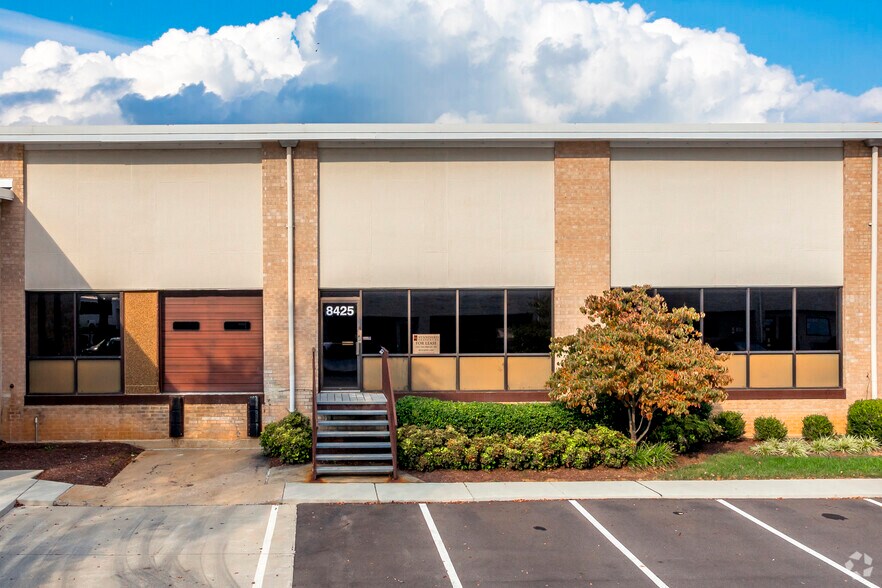 8401-8475 Helgerman Ct, Gaithersburg, MD à louer - Photo du bâtiment - Image 3 de 6