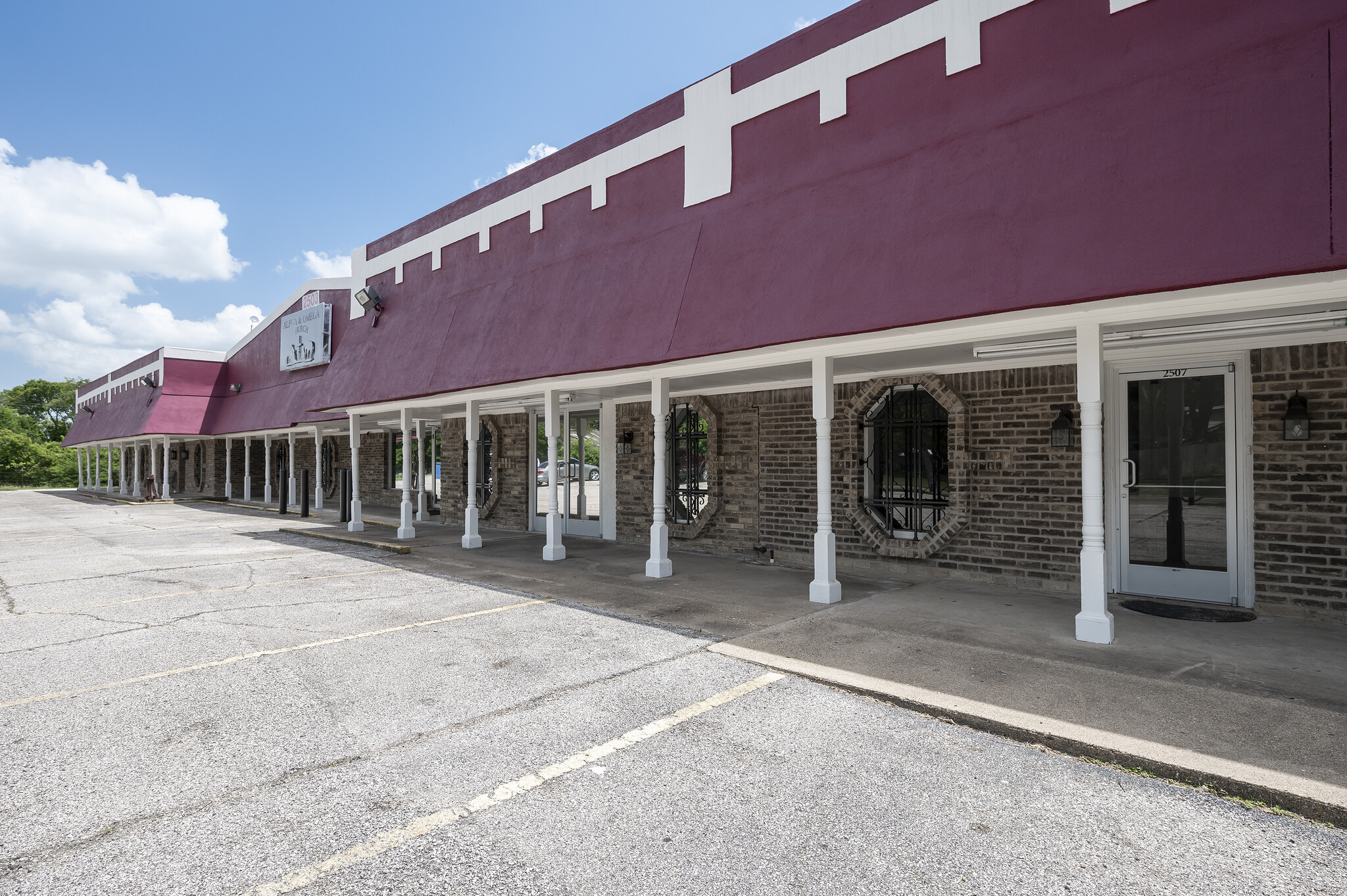 2503 Park St, Ennis, TX for sale Building Photo- Image 1 of 1