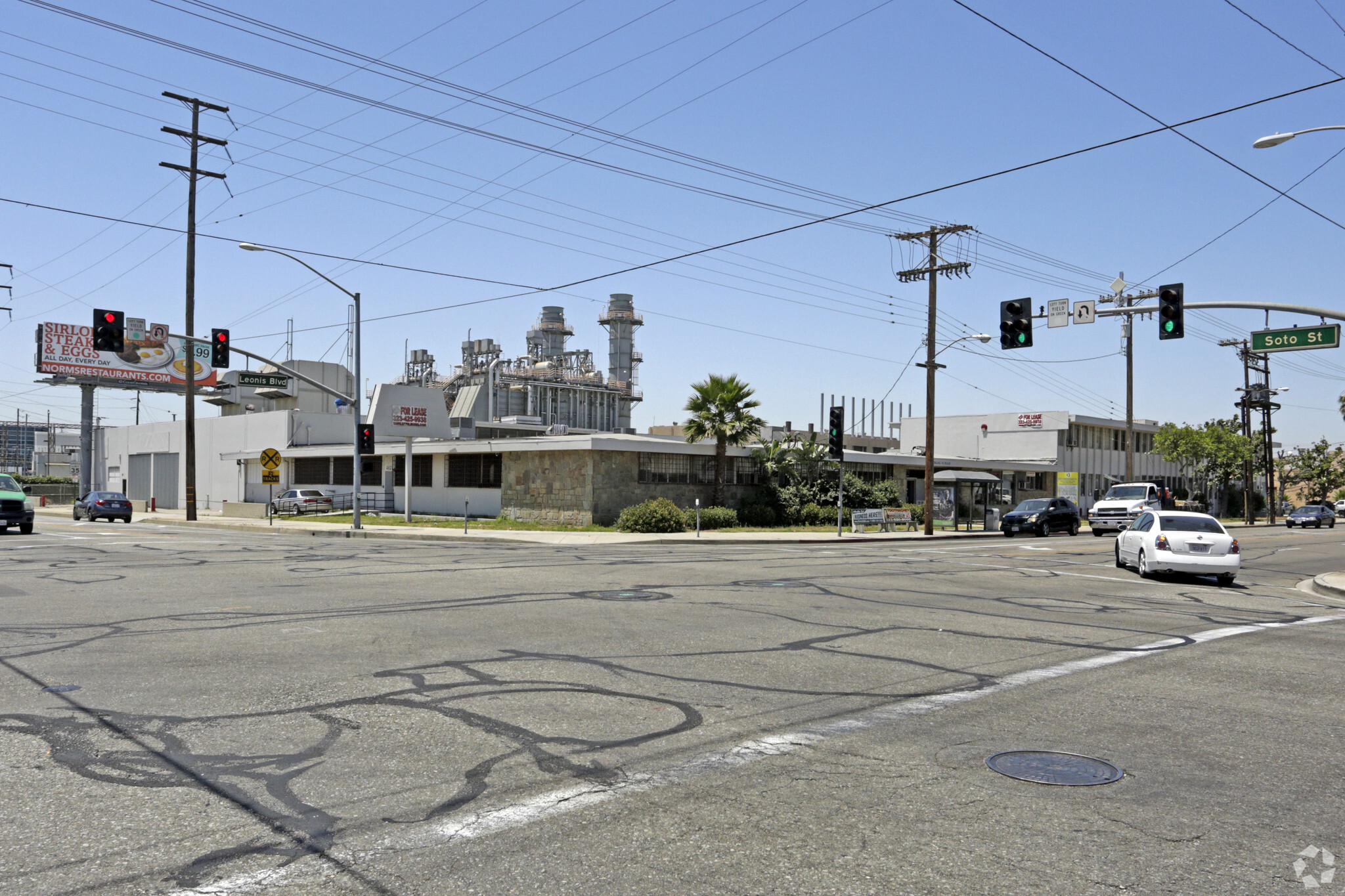 2770-2774 Leonis Blvd, Los Angeles, CA à louer Photo du b timent- Image 1 de 10