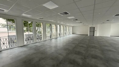 Bureau dans Chessy à louer Photo intérieure- Image 1 de 10