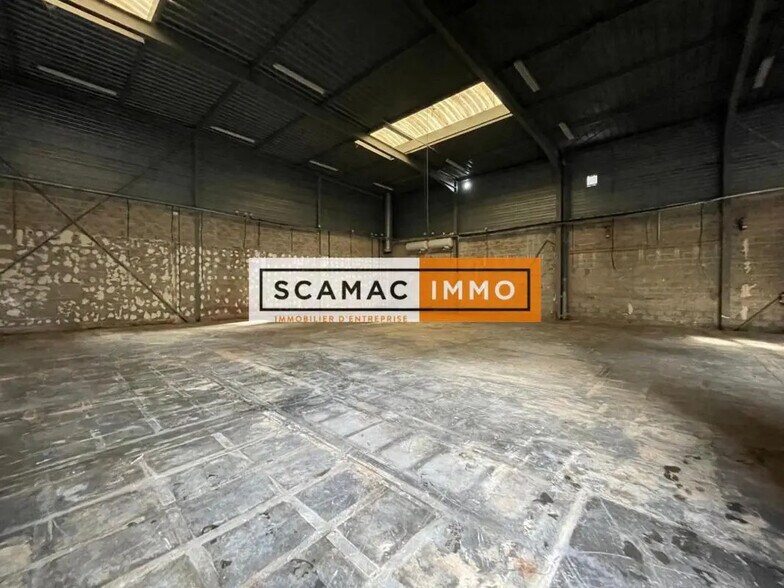 Industriel dans Châtillon à louer - Photo du bâtiment - Image 3 de 4