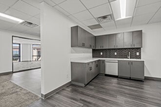 4745 N 7th St, Phoenix, AZ à louer Photo intérieure- Image 2 de 5