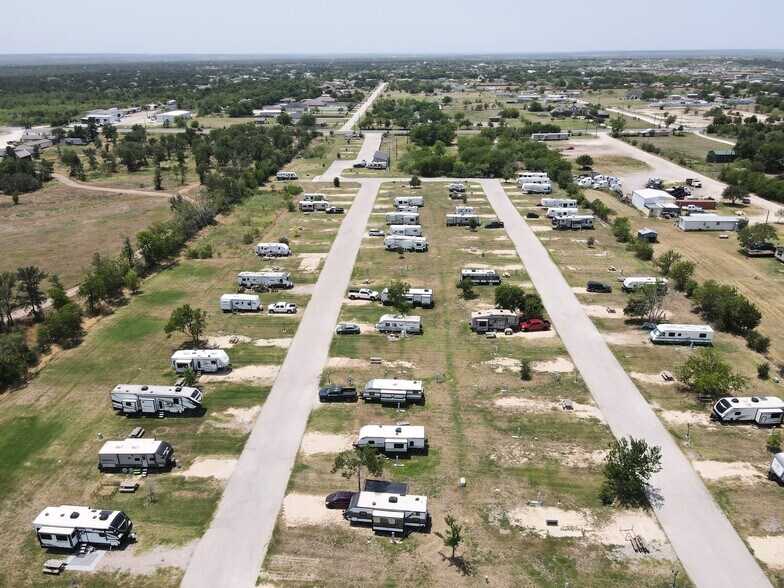 2750 FM 812 Rd, Del Valle, TX à vendre - Photo du bâtiment - Image 2 de 7