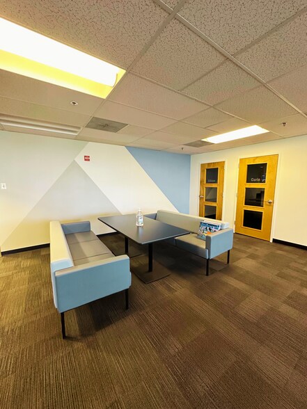 8500 Leesburg Pike, Vienna, VA à louer - Photo du bâtiment - Image 2 de 13