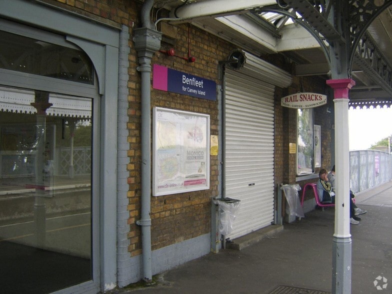 1 Ferry Rd, Benfleet à louer - Photo du bâtiment - Image 2 de 2