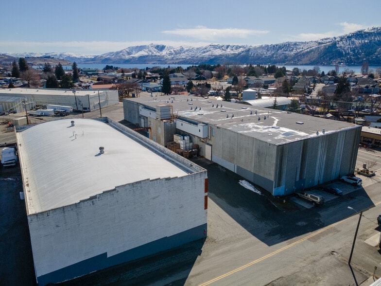 135 Wapato Way, Manson, WA for sale - Building Photo - Image 3 of 13