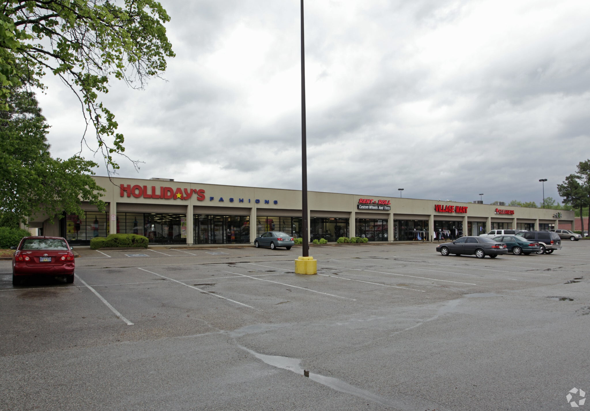2921-2927 Covington Pike, Memphis, TN for lease Building Photo- Image 1 of 4