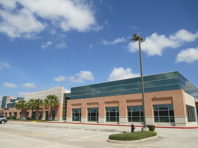 More details for 7900 N Sam Houston Pky W, Houston, TX - Office/Medical, Retail for Lease