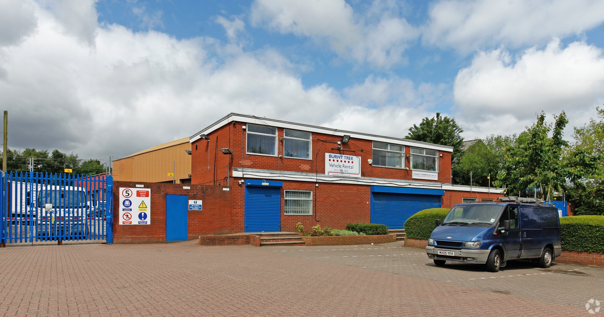 84-90 Brades Rd, Oldbury for lease Primary Photo- Image 1 of 3