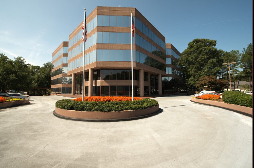 1995 N Park Pl SE, Atlanta, GA à louer - Photo du bâtiment - Image 2 de 42