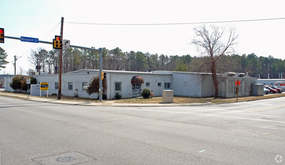 3221 Commander Shepard Blvd, Hampton, VA for sale - Primary Photo - Image 1 of 8