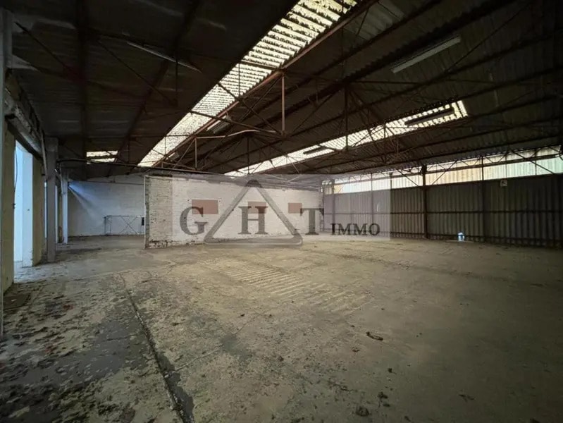 Industrial in Saint-Maur-des-Fossés for sale Interior Photo- Image 1 of 17