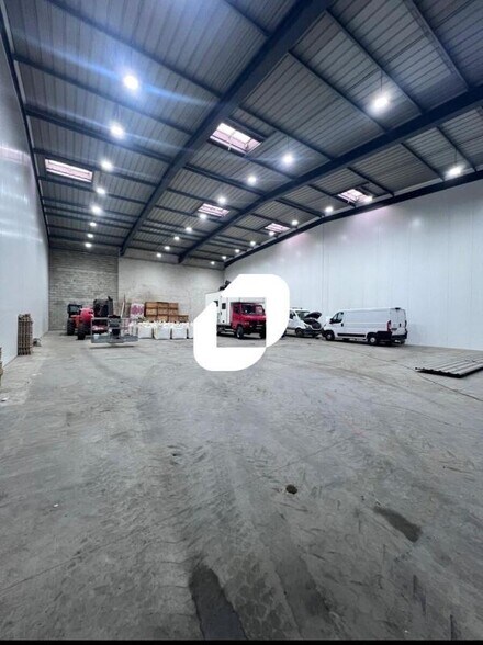 Flex dans Meaux à louer - Photo du bâtiment - Image 3 de 10