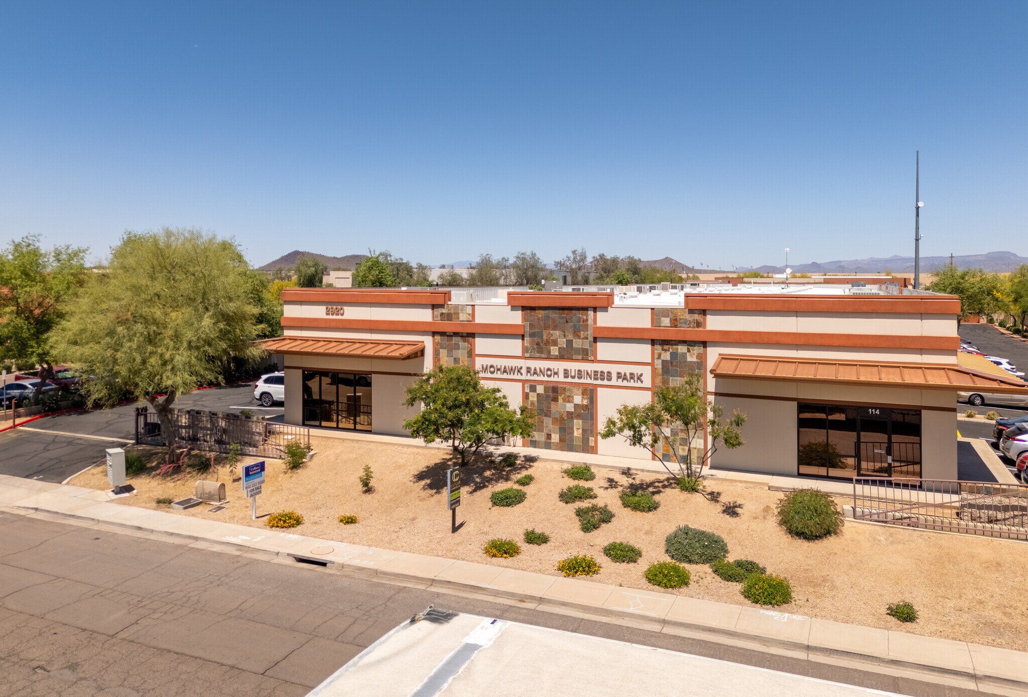 2920 E Mohawk Ln, Phoenix, AZ à vendre Photo du bâtiment- Image 1 de 1