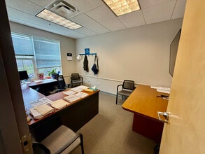 324 Cummings Rd, South Portland, ME for lease Interior Photo- Image 2 of 7