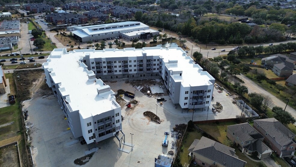 18430 Morton Rd, Houston, TX for lease - Building Photo - Image 3 of 9