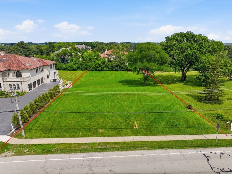 6423 County Line Rd, Burr Ridge, IL à vendre - Photo du bâtiment - Image 3 de 13