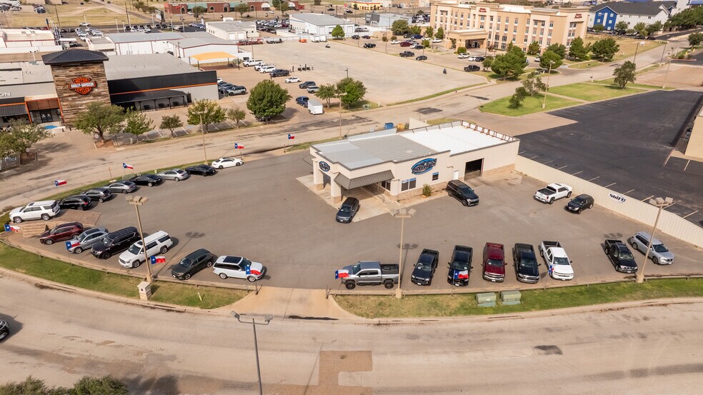 5610 58th St, Lubbock, TX à vendre - Photo du bâtiment - Image 2 de 7