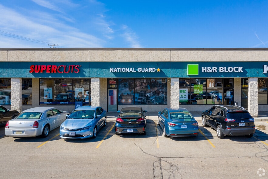 2225-2267 S 108th St, West Allis, WI for lease - Building Photo - Image 3 of 8