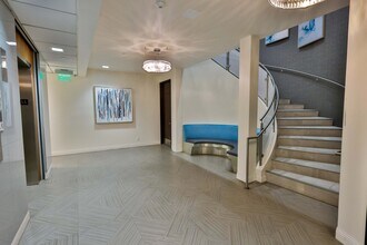 405 N Bedford Dr, Beverly Hills, CA à louer Photo intérieure- Image 2 de 4